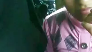 Buxom dedo sedutor r ...