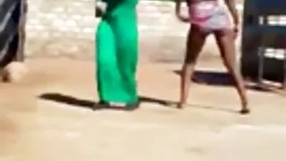 Ela tem um xvídeos p ...