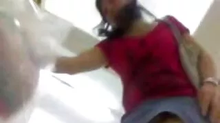Ninfo ruivo com uma  ...